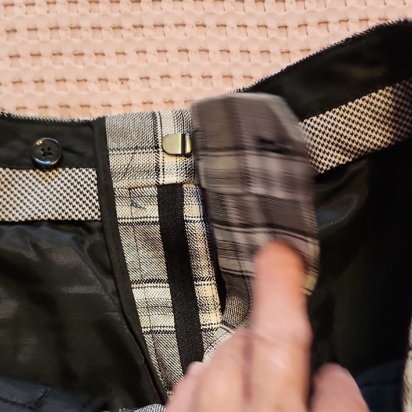 Zara Men's Plaid Joggers in Gray and White - Picture 11 of 14